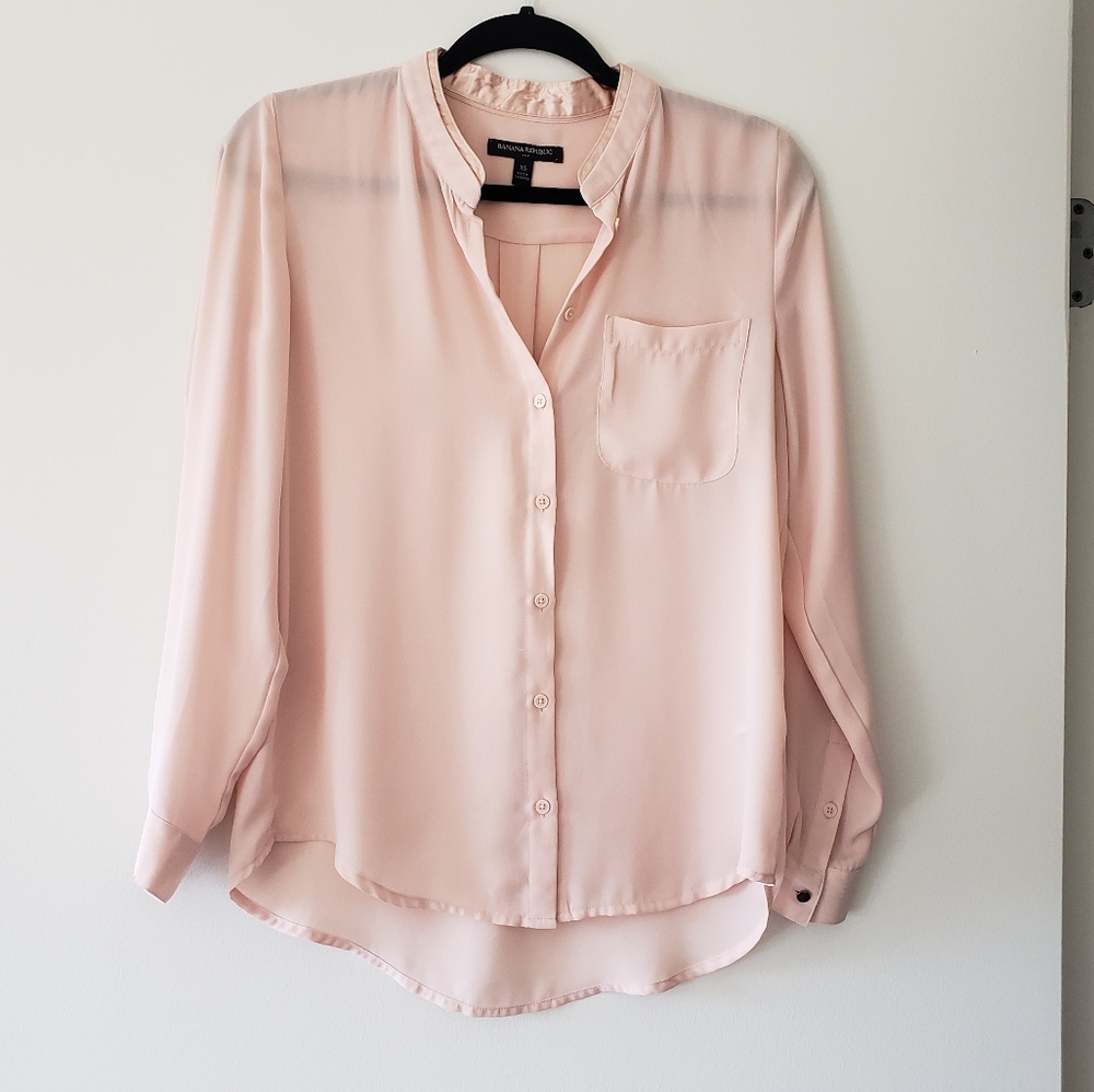 Banana Republic Beige/Nude button down